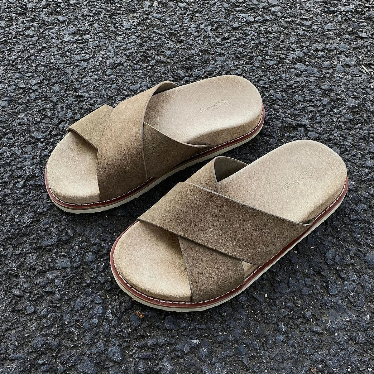 Men’s suede casual shoes with breathable EVA sole for warm-weather comfort